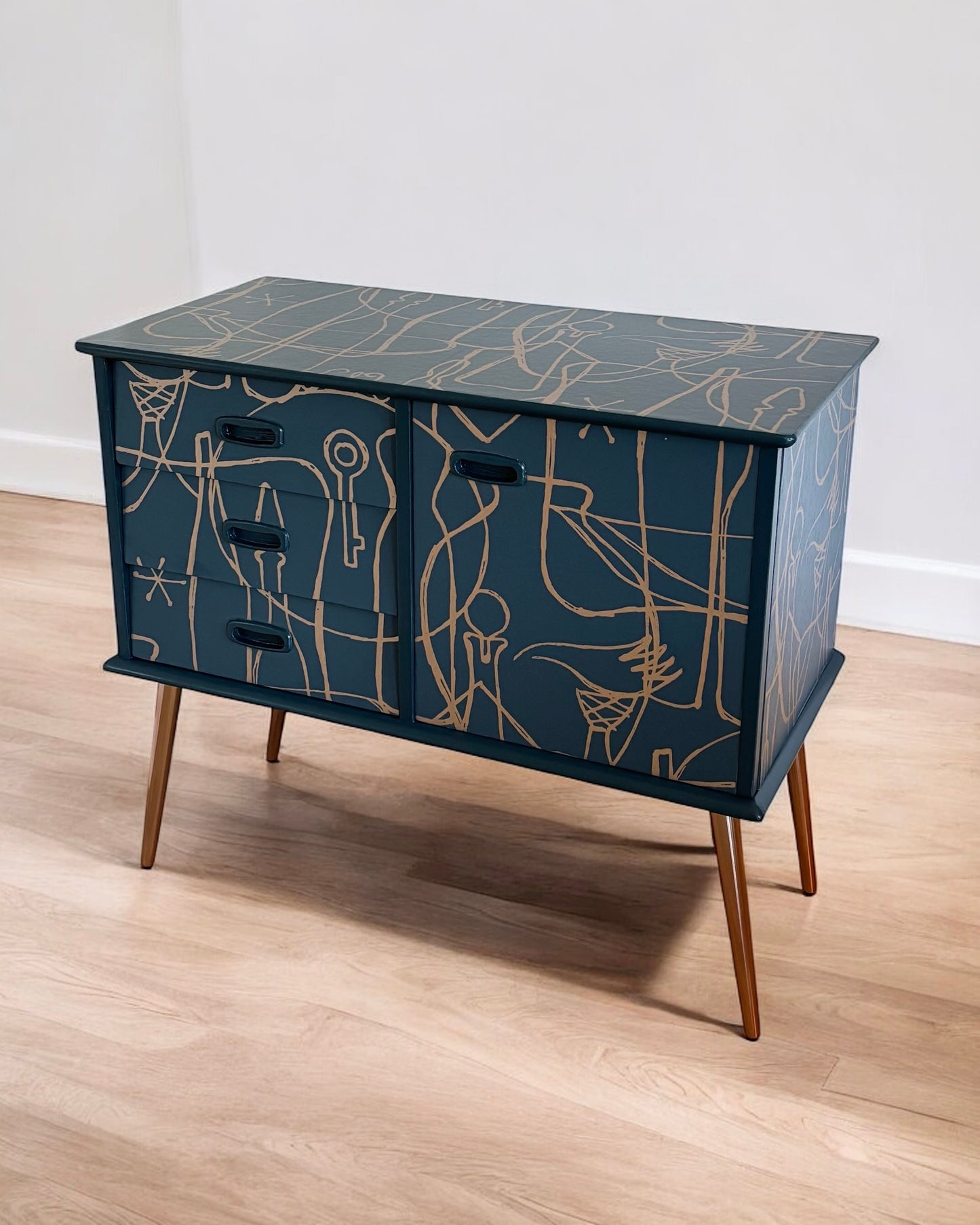 Vintage kast bekleed met Atelier van Mini Moderns | The Vintage Vibe