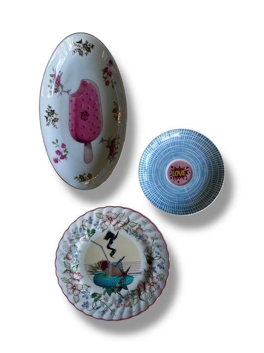 Vintage Wall Plate Collage Flower Border