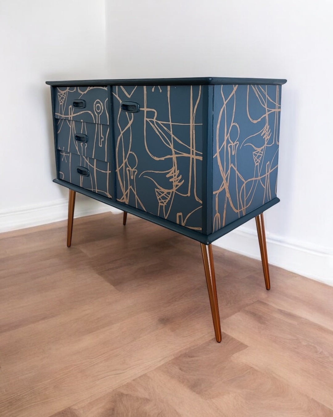Vintage kast bekleed met Atelier van Mini Moderns | The Vintage Vibe