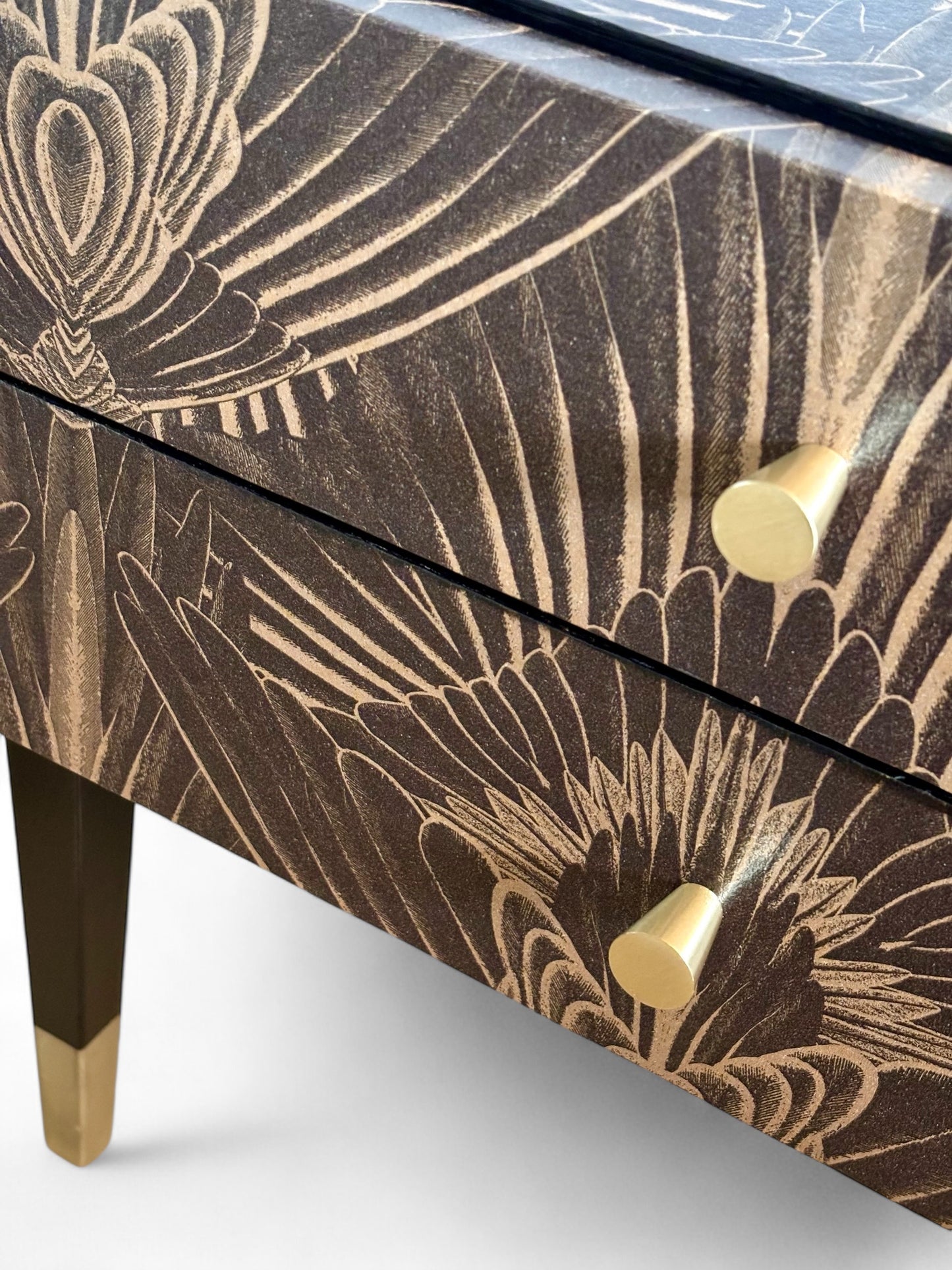 Vintage bedside tables covered with Art Deco print in gold with brown | The Vintage Vibe