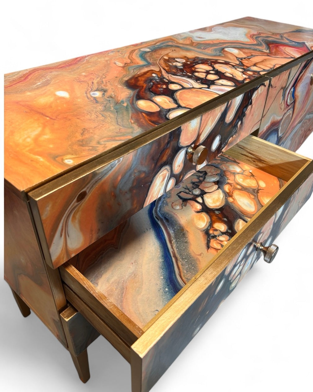 Vintage sideboard covered with Marble | The Vintage Vibe