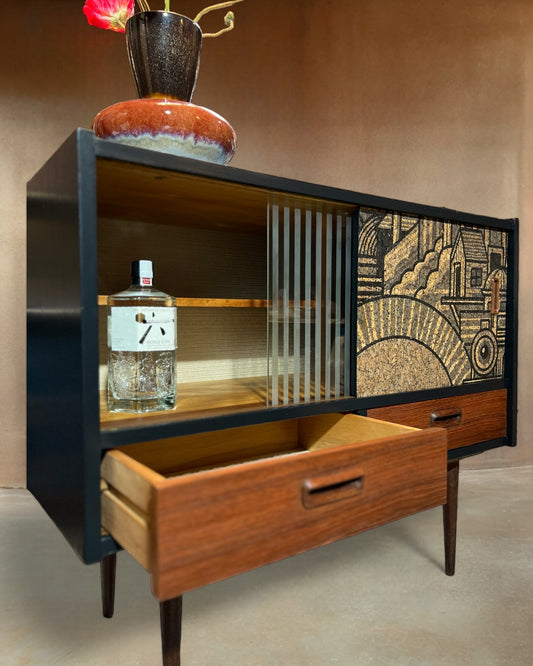 Vintage sideboard with 'Hit the North' cork print | The Vintage Vibe