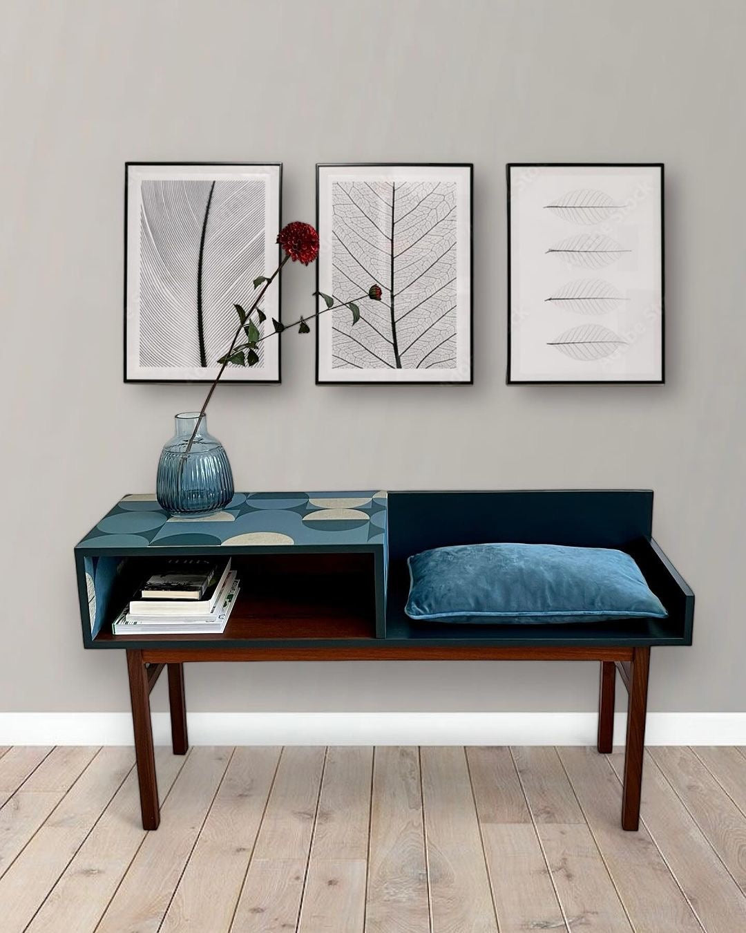 Vintage cabinet in dark turquoise and gold | The Vintage Vibe