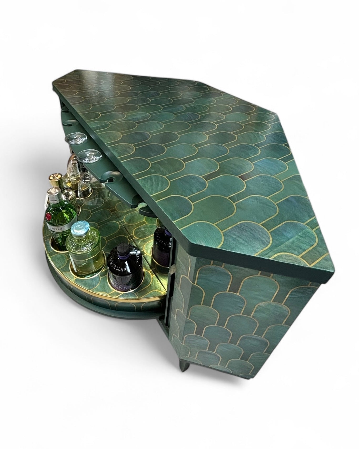 Mid Century draaibare barkast met Nizwa Jade van Bethan Gray | The Vintage Vibe