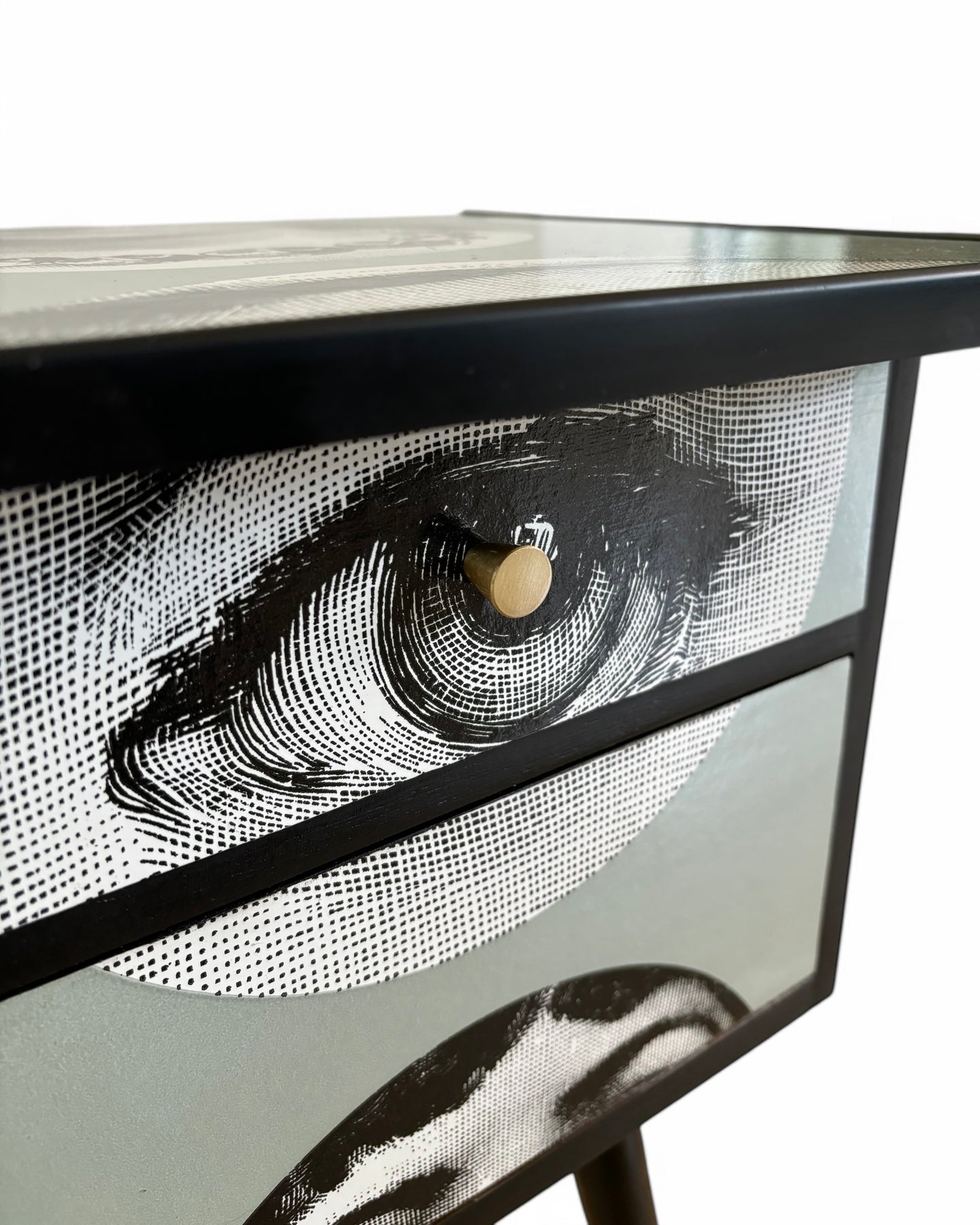 Vintage kastje met Fornasetti Tema e Variazioni | The Vintage Vibe