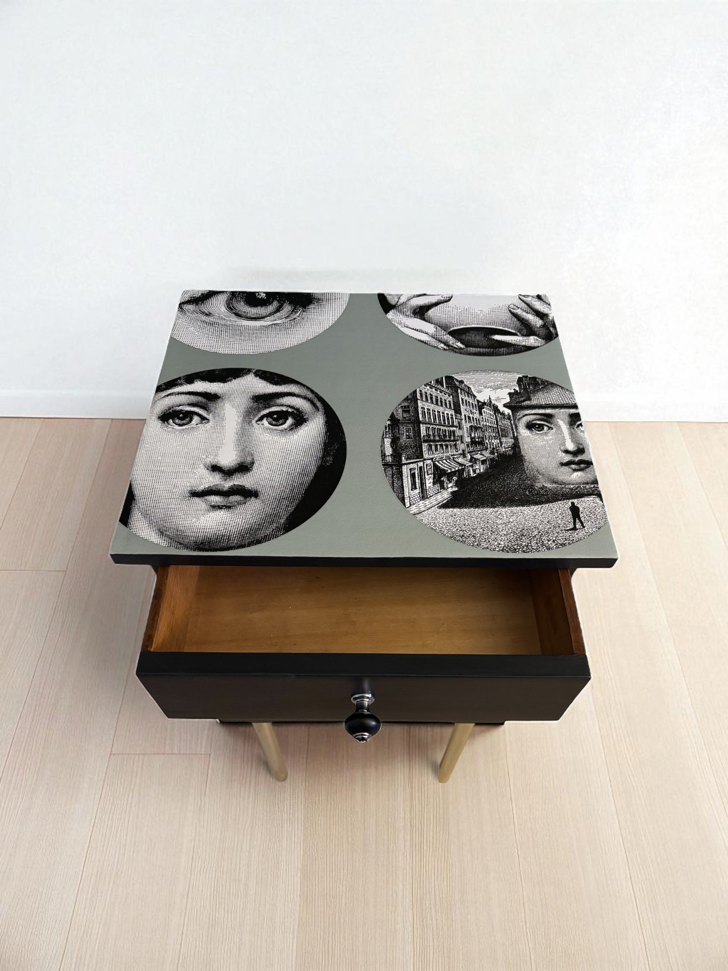 Vintage kastje met blad in Fornasetti Tema e Variazioni | The Vintage Vibe