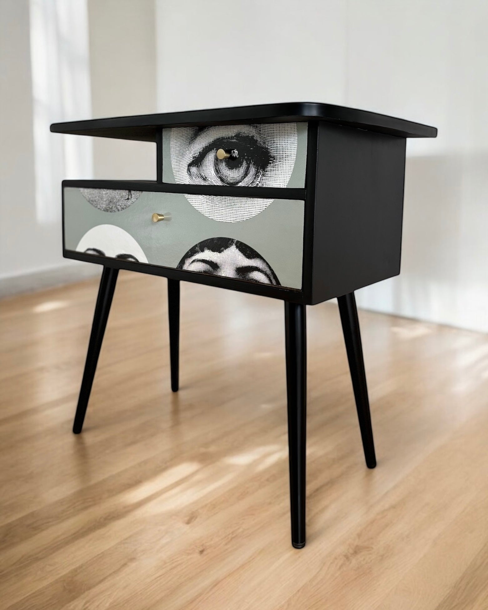 Vintage kastje met Fornasetti Tema e Variazioni | The Vintage Vibe