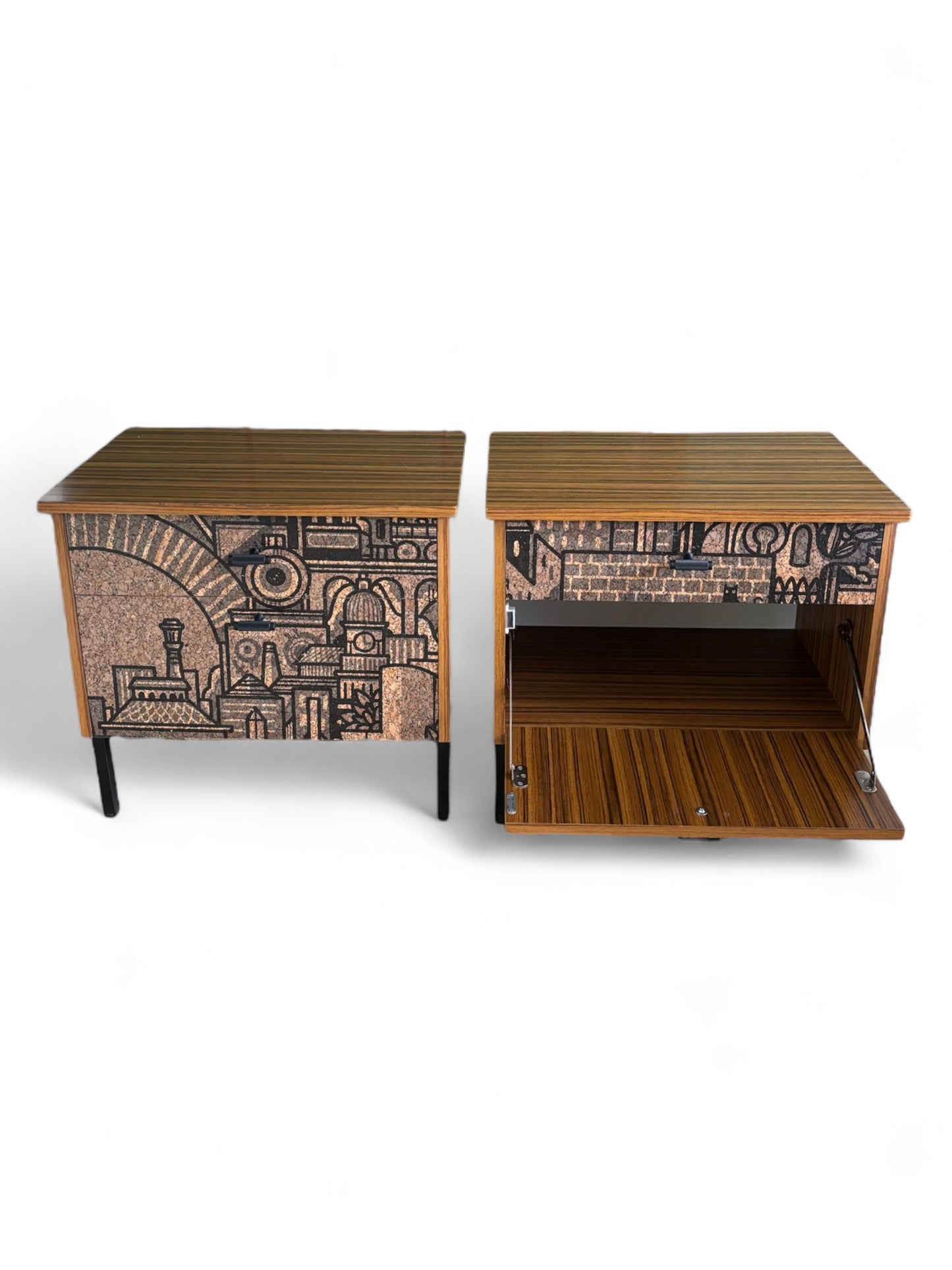 Vintage nachtkastjes bekleed met ‘Hit the North’ kurkprint | The Vintage Vibe