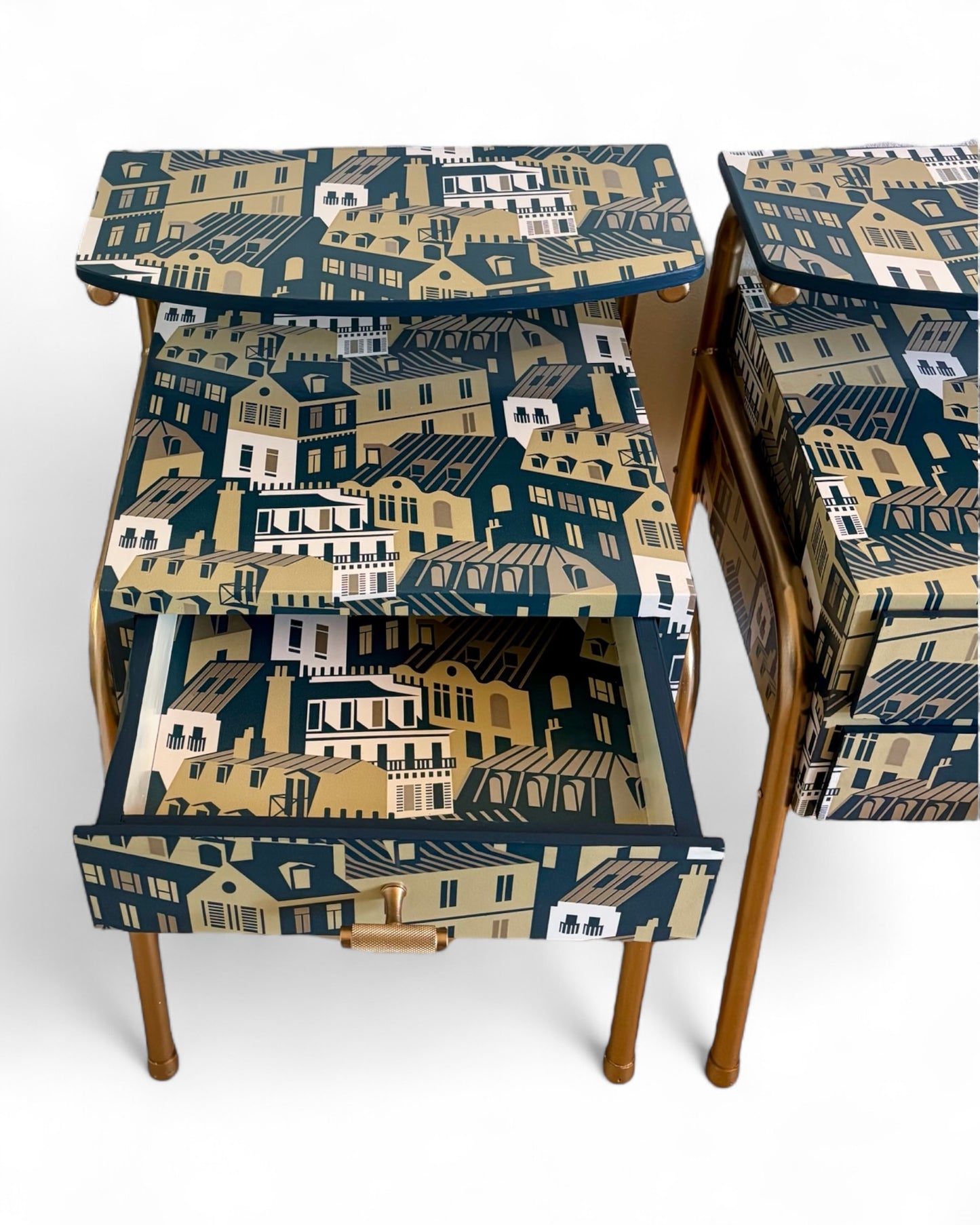 Vintage nachtkastjes bekleed met met Emma's Apartment van Mini Moderns | The Vintage Vibe
