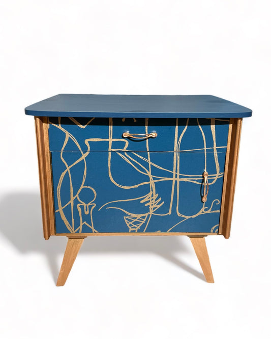 Vintage kastje in Atelier by Mini Moderns | The Vintage Vibe