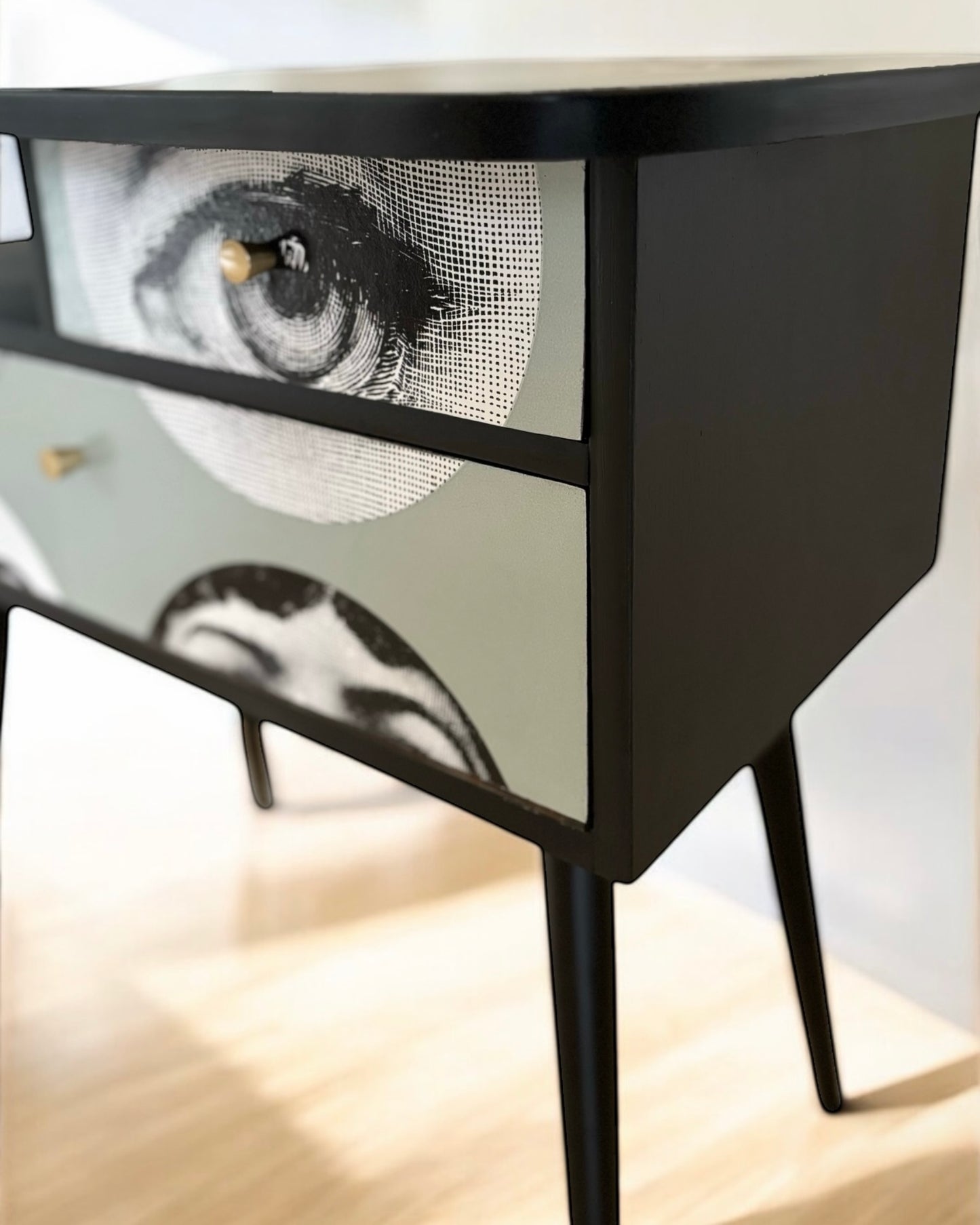 Vintage kastje met Fornasetti Tema e Variazioni | The Vintage Vibe