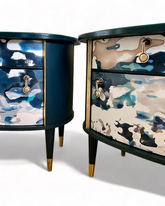 Vintage nachtkastjes in Shore Waders van Mairi Helena | The Vintage Vibe