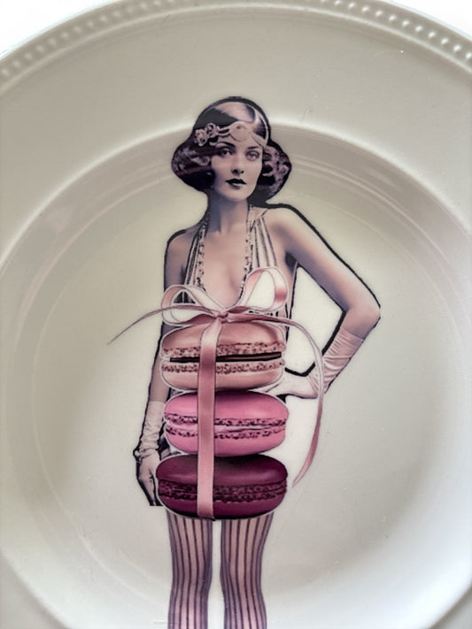 Vintage Wandbord ‘Lady in Macarons’
