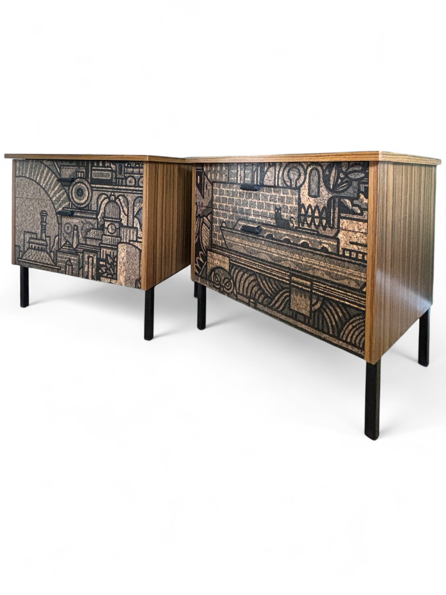 Vintage nachtkastjes bekleed met ‘Hit the North’ kurkprint | The Vintage Vibe