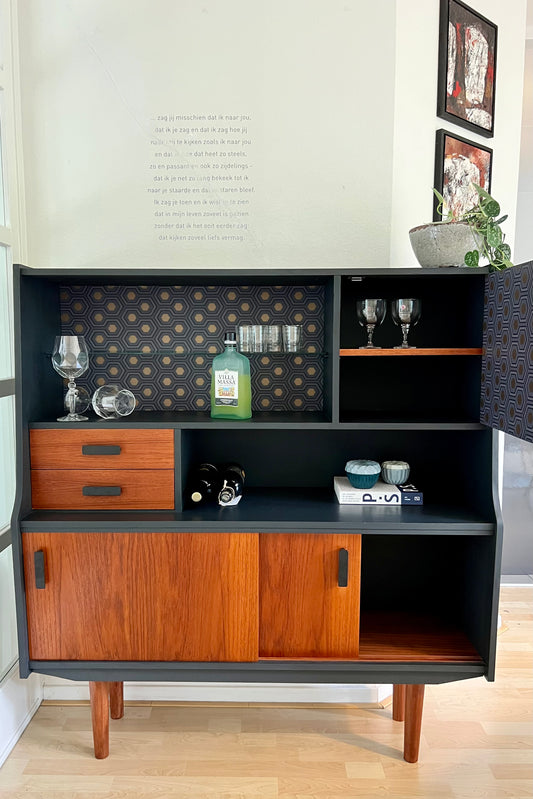 Vintage teak highboard in beautiful condition, stylish and spacious | The Vintage Vibe