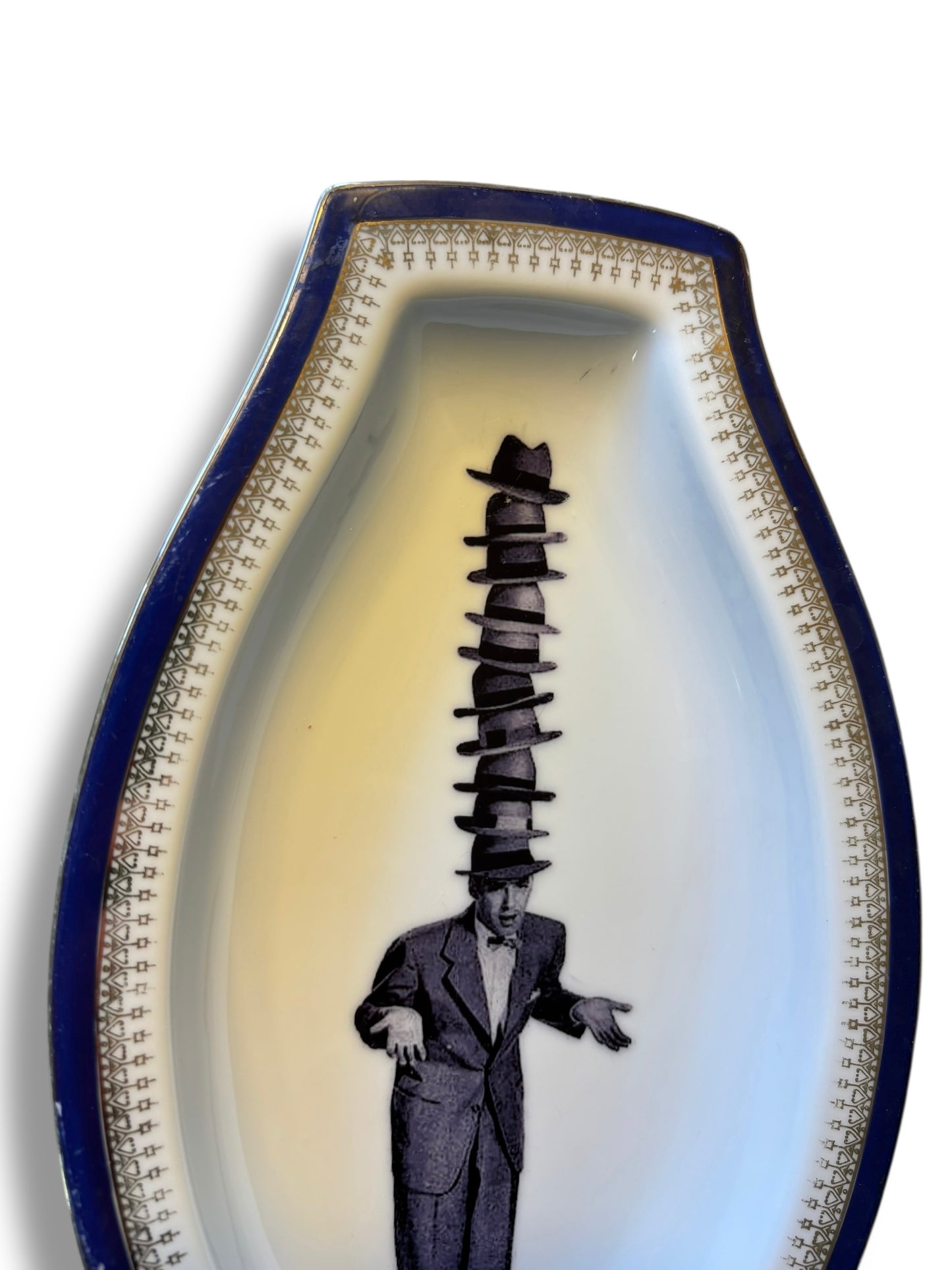 Vintage Wandbord Man met Hoedjes  | The Vintage Vibe