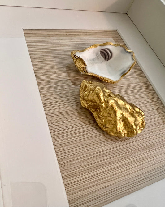 Golden oysters in white frame | The Vintage Vibe