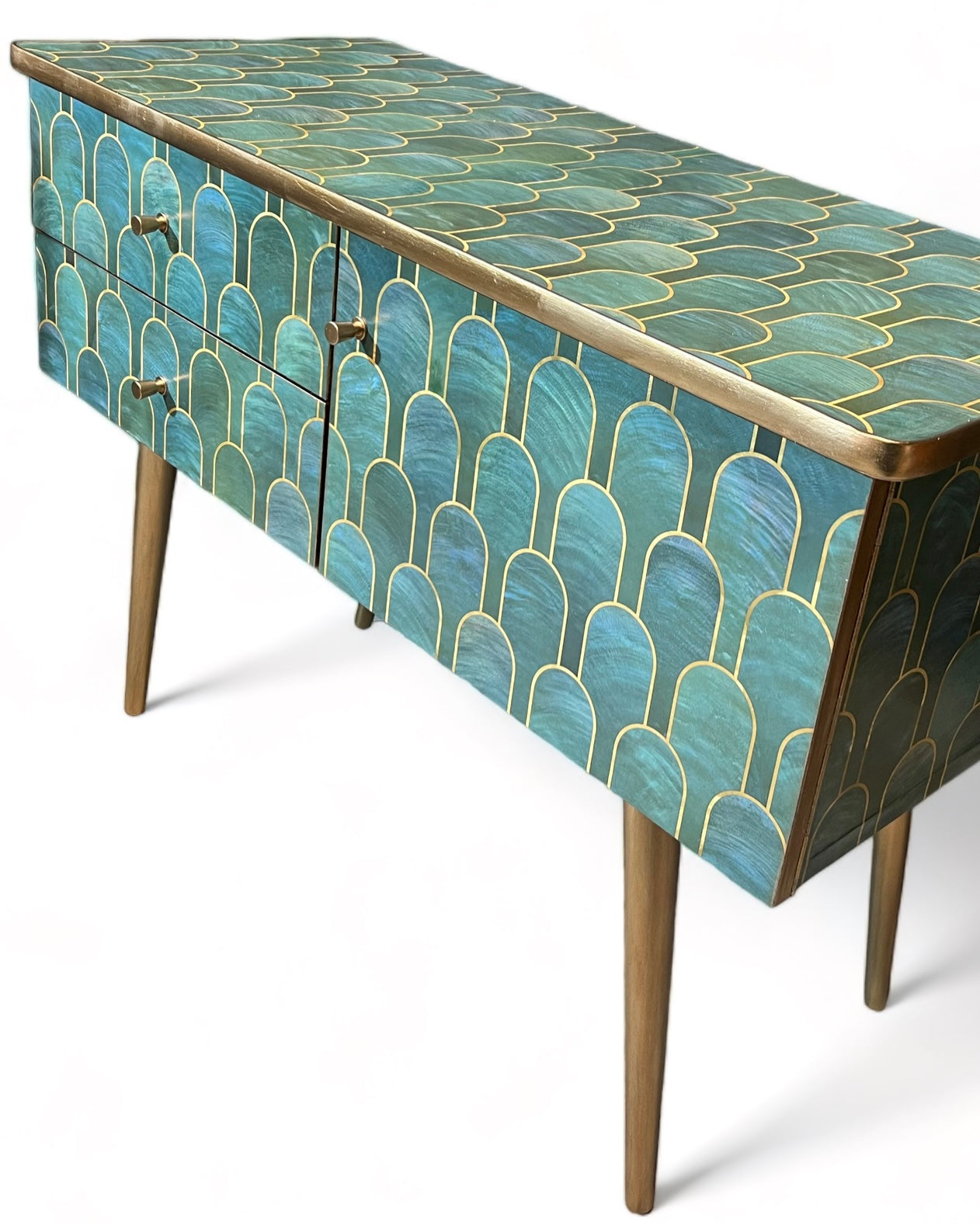 Vintage dressoir in Nizwa Jade van Bethan Gray | The Vintage Vibe
