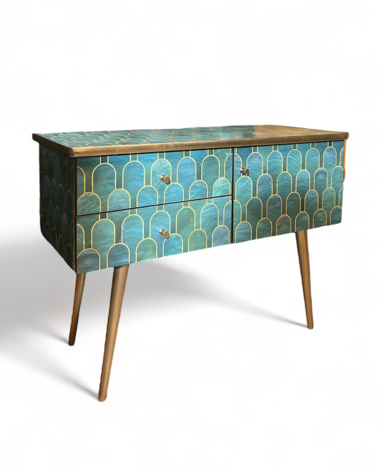 Vintage dressoir in Nizwa Jade van Bethan Gray | The Vintage Vibe