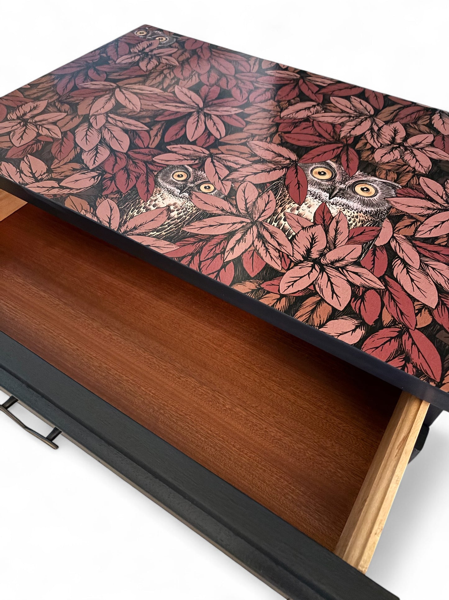 Vintage nachtkastjes met Fornasetti Foglie e Civette | The Vintage Vibe