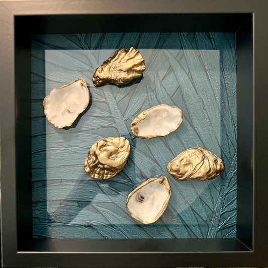 Golden oysters in black frame | The Vintage Vibe