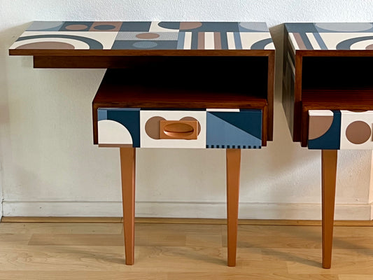 Vintage retro wooden cabinets with a beautiful top with a cool geometric print | The Vintage Vibe