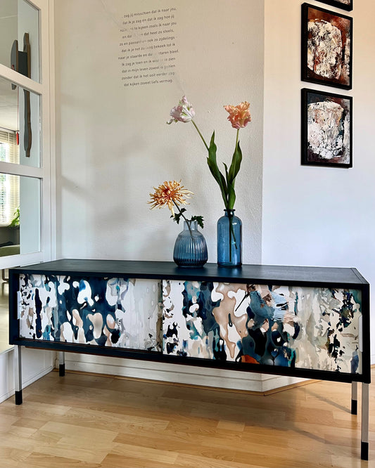 Vintage dressoir bekleed met een prachtige print | The Vintage Vibe