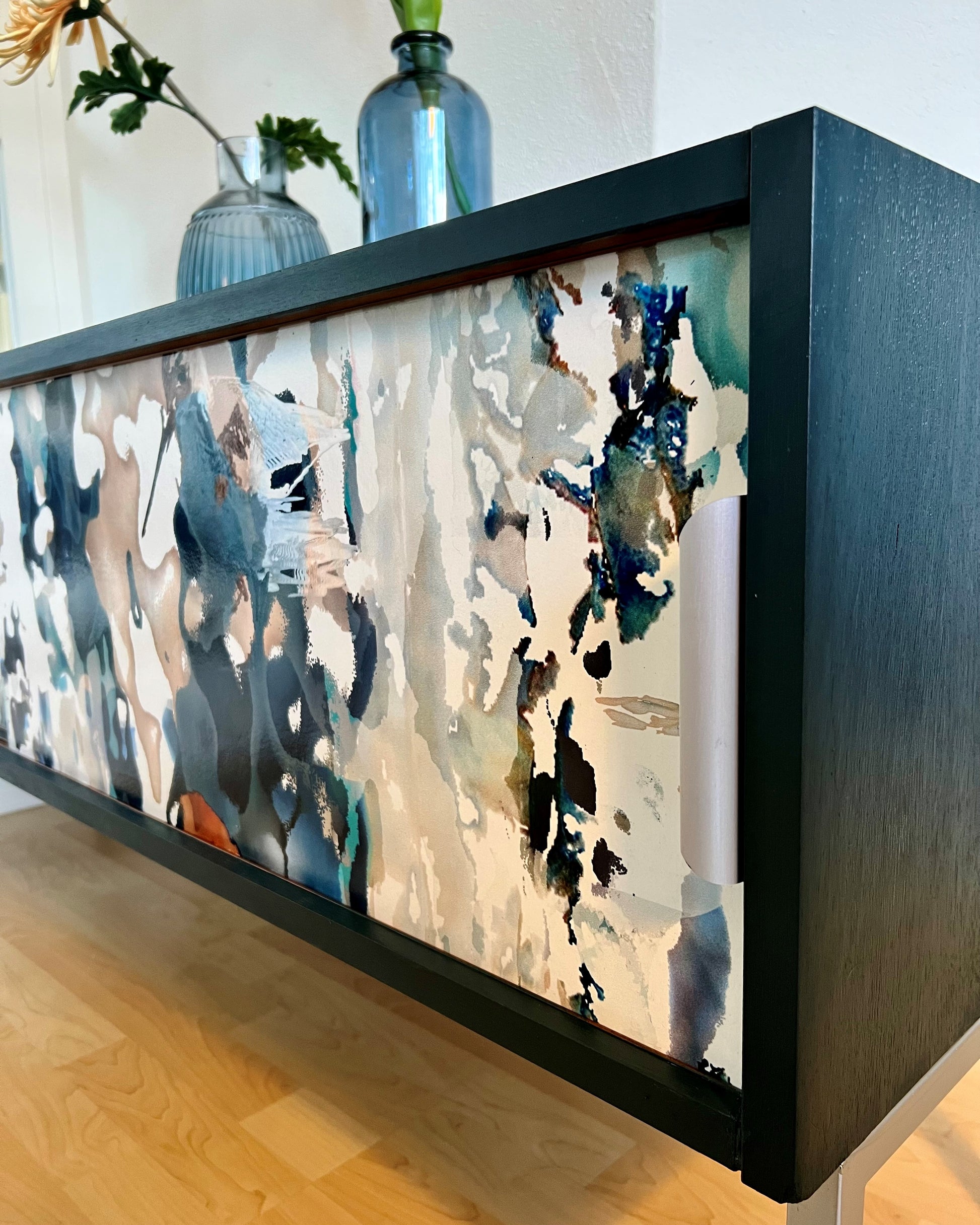 Vintage dressoir bekleed met een prachtige print | The Vintage Vibe