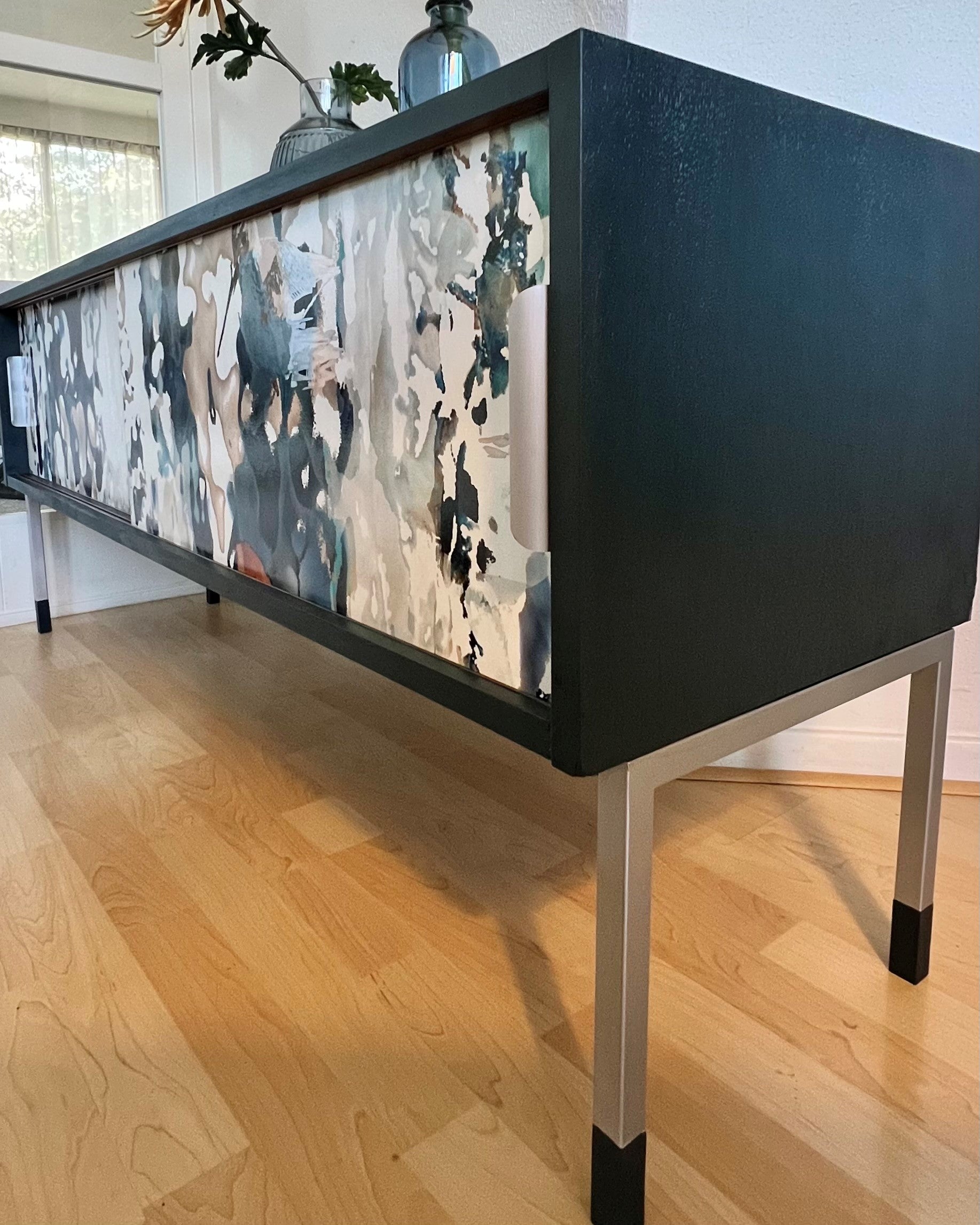 Vintage dressoir bekleed met een prachtige print | The Vintage Vibe