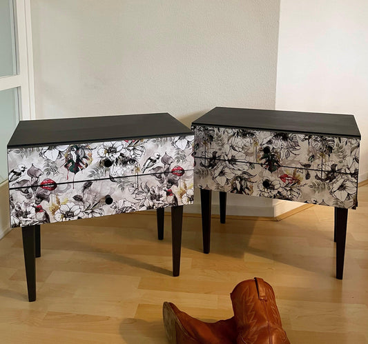 Vintage retro nachtkastjes in grijs bekleed met een florale fantasie print  | The Vintage Vibe - The Vintage Vibe